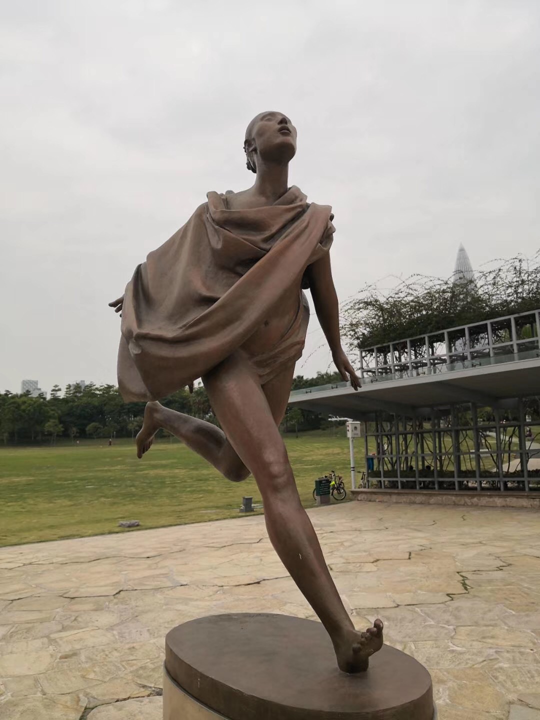 今天，向她(tā)們緻敬！